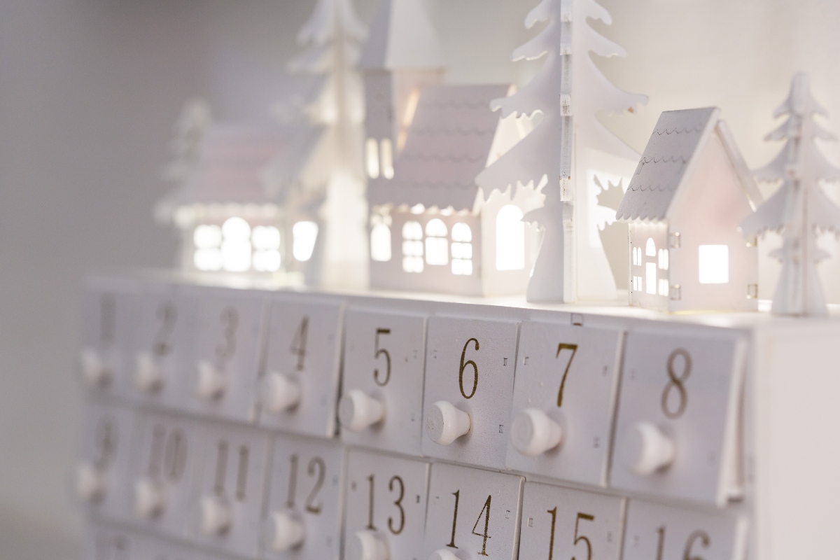 advent calendar christmas white