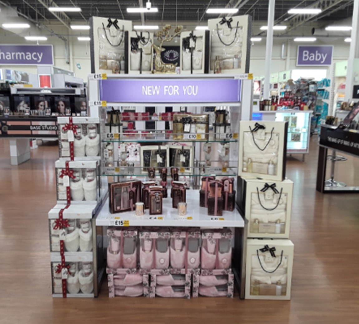 Maximising Display for Bayliss & Harding Maximising Display for Bayliss & Harding